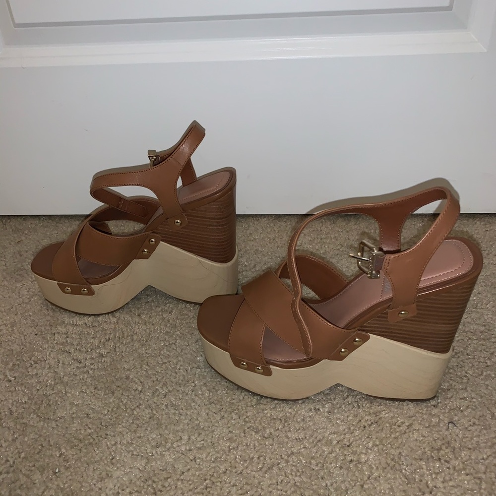Wedge shoes